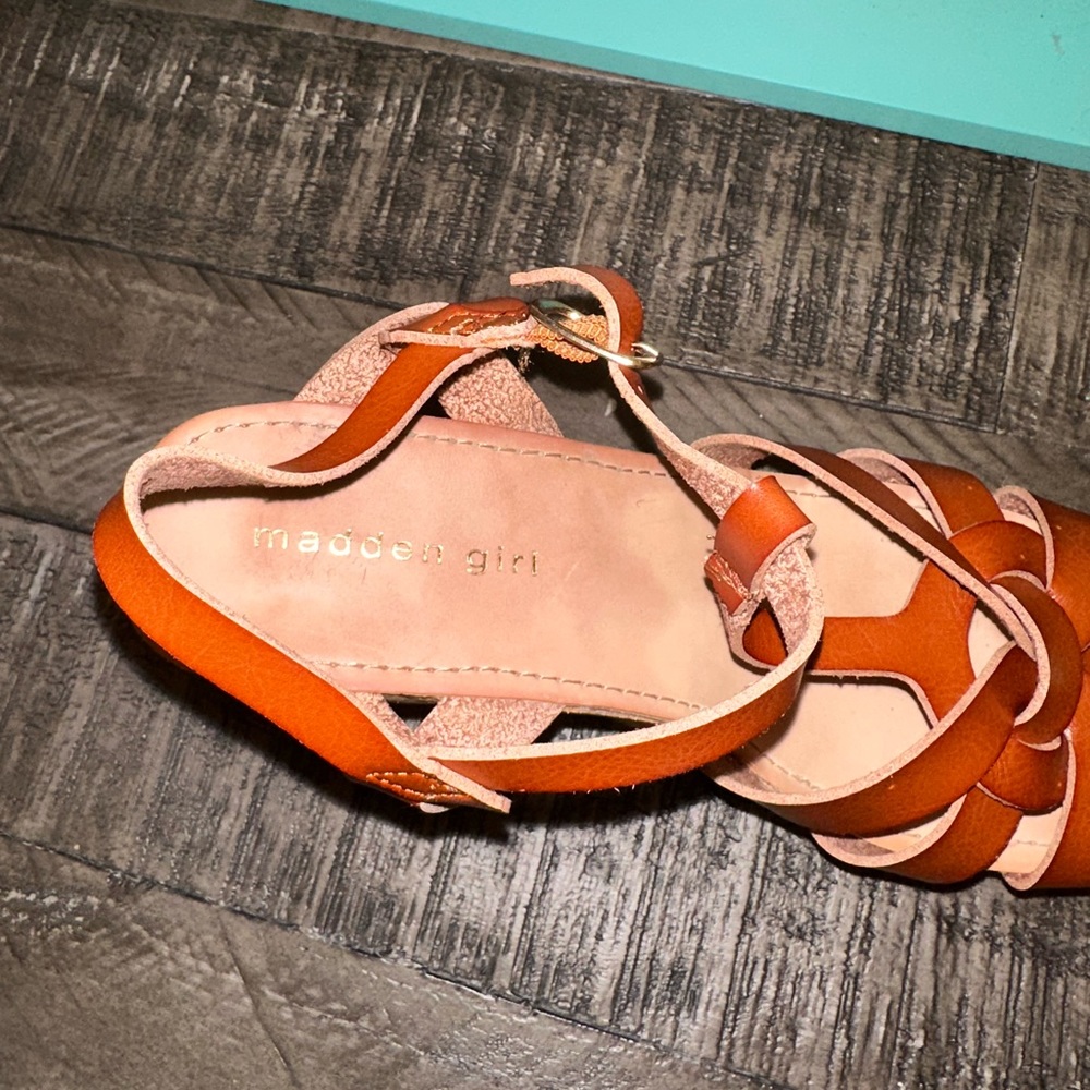 Madden Girl Wedges🌺 - Picture 9 of 16